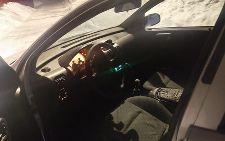 Opel Corsa C рестайлинг, 2002 год, 160 000 рублей, 5 фотография