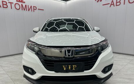 Honda Vezel, 2021 год, 1 840 000 рублей, 2 фотография