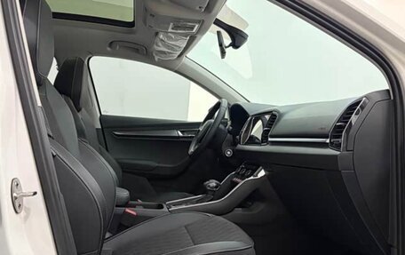 Skoda Karoq I, 2022 год, 1 440 000 рублей, 7 фотография