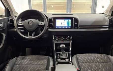 Skoda Karoq I, 2022 год, 1 440 000 рублей, 9 фотография