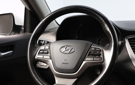 Hyundai Solaris II рестайлинг, 2019 год, 1 699 000 рублей, 13 фотография