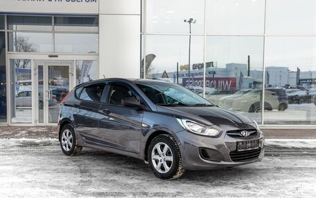 Hyundai Solaris II рестайлинг, 2011 год, 630 000 рублей, 3 фотография