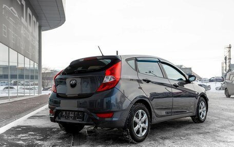 Hyundai Solaris II рестайлинг, 2011 год, 630 000 рублей, 5 фотография