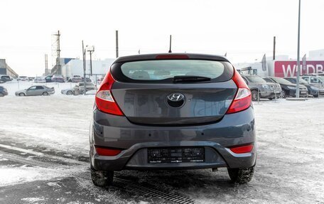 Hyundai Solaris II рестайлинг, 2011 год, 630 000 рублей, 6 фотография