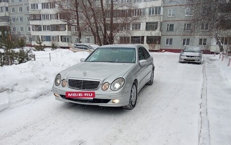 Mercedes-Benz E-Класс, 2003 год, 500 000 рублей, 2 фотография