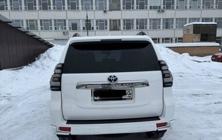 Toyota Land Cruiser Prado 150 рестайлинг 2, 2018 год, 5 900 000 рублей, 2 фотография