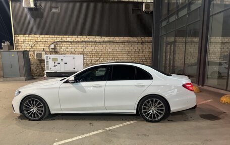 Mercedes-Benz E-Класс, 2018 год, 2 200 000 рублей, 3 фотография