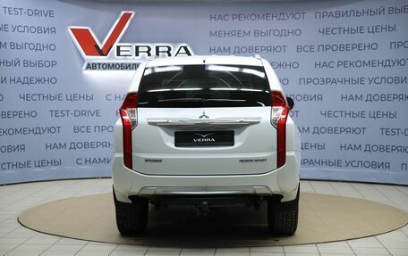 Mitsubishi Pajero Sport III рестайлинг, 2018 год, 2 390 000 рублей, 6 фотография