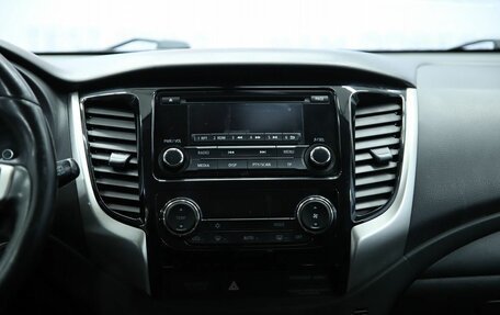 Mitsubishi Pajero Sport III рестайлинг, 2018 год, 2 390 000 рублей, 13 фотография