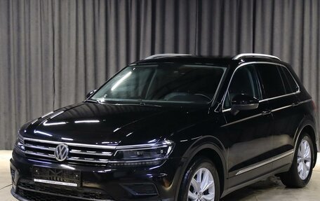 Volkswagen Tiguan II, 2018 год, 2 399 000 рублей, 1 фотография