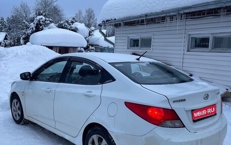 Hyundai Solaris II рестайлинг, 2011 год, 500 000 рублей, 1 фотография