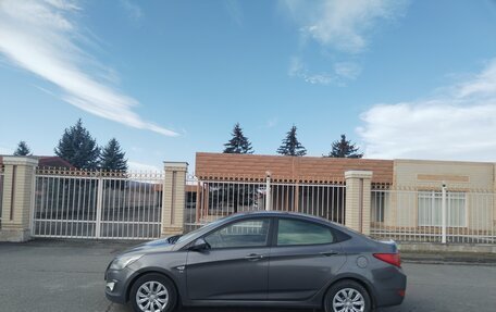 Hyundai Solaris II рестайлинг, 2015 год, 920 000 рублей, 1 фотография