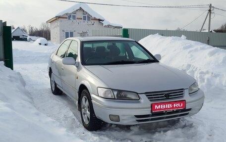 Toyota Camry, 1999 год, 350 000 рублей, 1 фотография