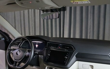 Volkswagen Tiguan II, 2018 год, 2 399 000 рублей, 7 фотография