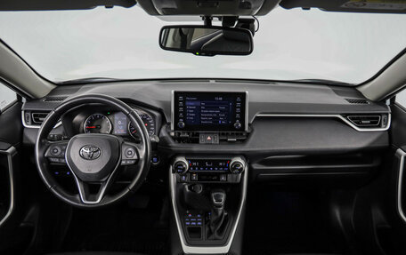 Toyota RAV4, 2022 год, 4 169 000 рублей, 10 фотография