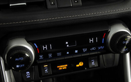 Toyota RAV4, 2022 год, 4 169 000 рублей, 17 фотография