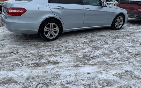 Mercedes-Benz E-Класс, 2012 год, 1 550 000 рублей, 26 фотография