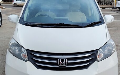 Honda Freed I, 2010 год, 1 350 000 рублей, 2 фотография