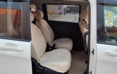 Honda Freed I, 2010 год, 1 350 000 рублей, 18 фотография