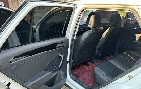 Volkswagen T-Roc I, 2022 год, 2 140 000 рублей, 8 фотография