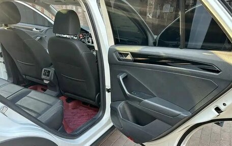 Volkswagen T-Roc I, 2022 год, 2 140 000 рублей, 12 фотография