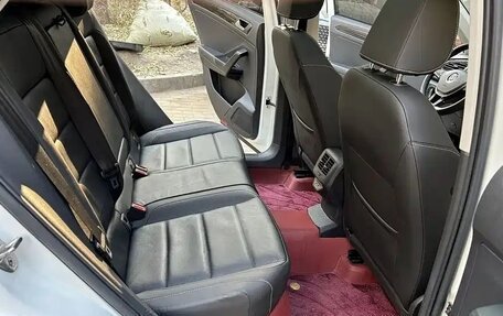 Volkswagen T-Roc I, 2022 год, 2 140 000 рублей, 13 фотография