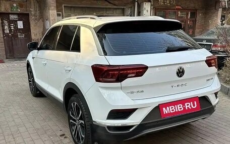 Volkswagen T-Roc I, 2022 год, 2 140 000 рублей, 4 фотография