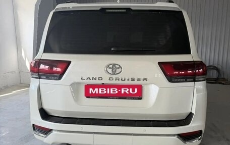 Toyota Land Cruiser, 2023 год, 10 000 000 рублей, 4 фотография