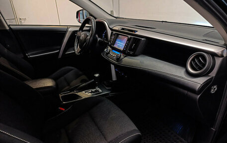 Toyota RAV4, 2019 год, 3 250 000 рублей, 7 фотография