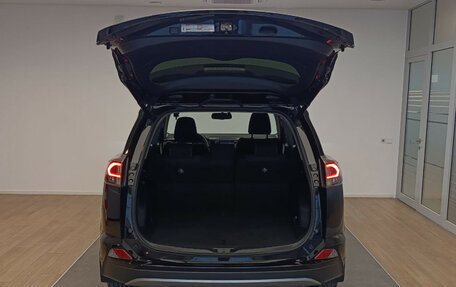 Toyota RAV4, 2019 год, 3 250 000 рублей, 23 фотография