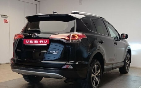 Toyota RAV4, 2019 год, 3 250 000 рублей, 4 фотография