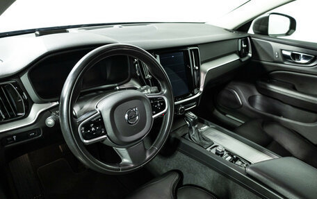 Volvo V60 Cross Country II, 2019 год, 3 299 700 рублей, 11 фотография