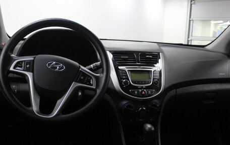 Hyundai Solaris II рестайлинг, 2013 год, 350 000 рублей, 5 фотография