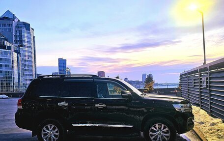 Toyota Land Cruiser 200, 2019 год, 7 100 000 рублей, 2 фотография