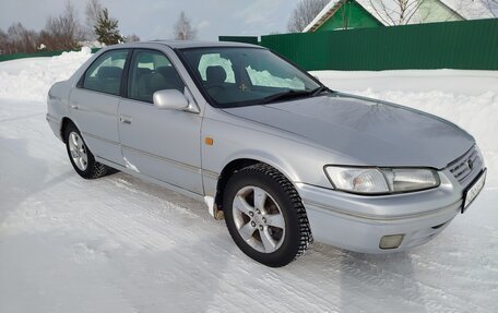 Toyota Camry, 1999 год, 350 000 рублей, 3 фотография
