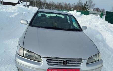 Toyota Camry, 1999 год, 350 000 рублей, 2 фотография