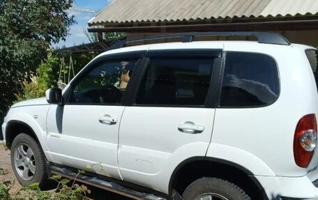 Chevrolet Niva I рестайлинг, 2013 год, 530 000 рублей, 4 фотография