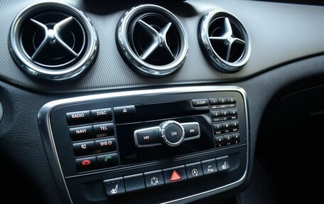 Mercedes-Benz GLA, 2015 год, 1 950 000 рублей, 14 фотография