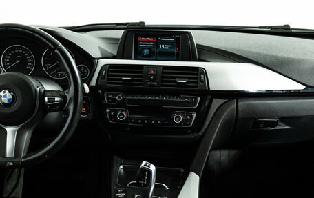 BMW 3 серия, 2018 год, 2 999 700 рублей, 14 фотография