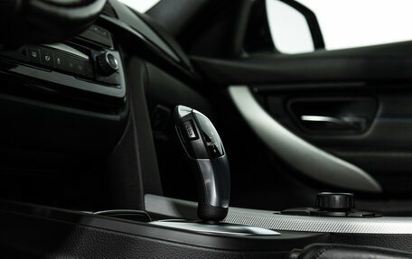 BMW 3 серия, 2018 год, 2 999 700 рублей, 18 фотография