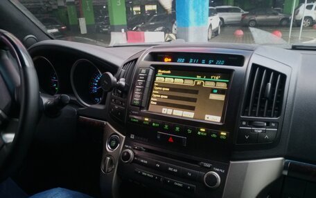 Toyota Land Cruiser 200, 2010 год, 3 650 000 рублей, 4 фотография