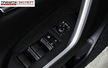 Toyota RAV4, 2025 год, 4 540 000 рублей, 26 фотография