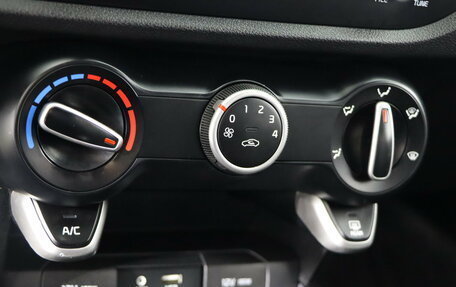 KIA Rio IV, 2018 год, 1 249 990 рублей, 19 фотография