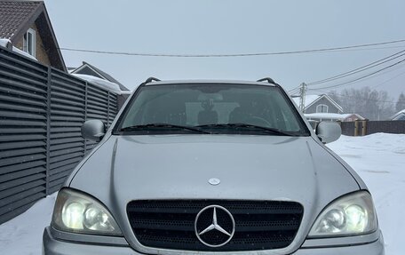 Mercedes-Benz M-Класс, 2001 год, 300 000 рублей, 1 фотография