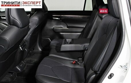 Toyota Highlander, 2025 год, 5 990 000 рублей, 26 фотография