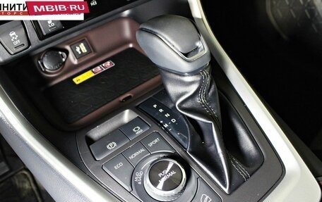 Toyota RAV4, 2025 год, 4 840 000 рублей, 20 фотография