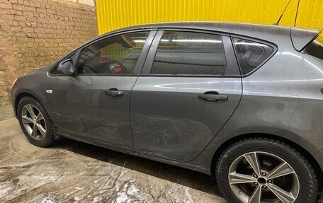 Opel Astra J, 2011 год, 520 000 рублей, 2 фотография