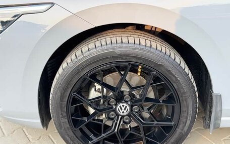 Volkswagen Golf VIII, 2022 год, 1 980 000 рублей, 12 фотография