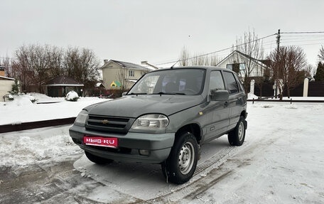 Chevrolet Niva I рестайлинг, 2004 год, 255 000 рублей, 1 фотография