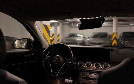 Mercedes-Benz E-Класс, 2022 год, 4 699 999 рублей, 5 фотография